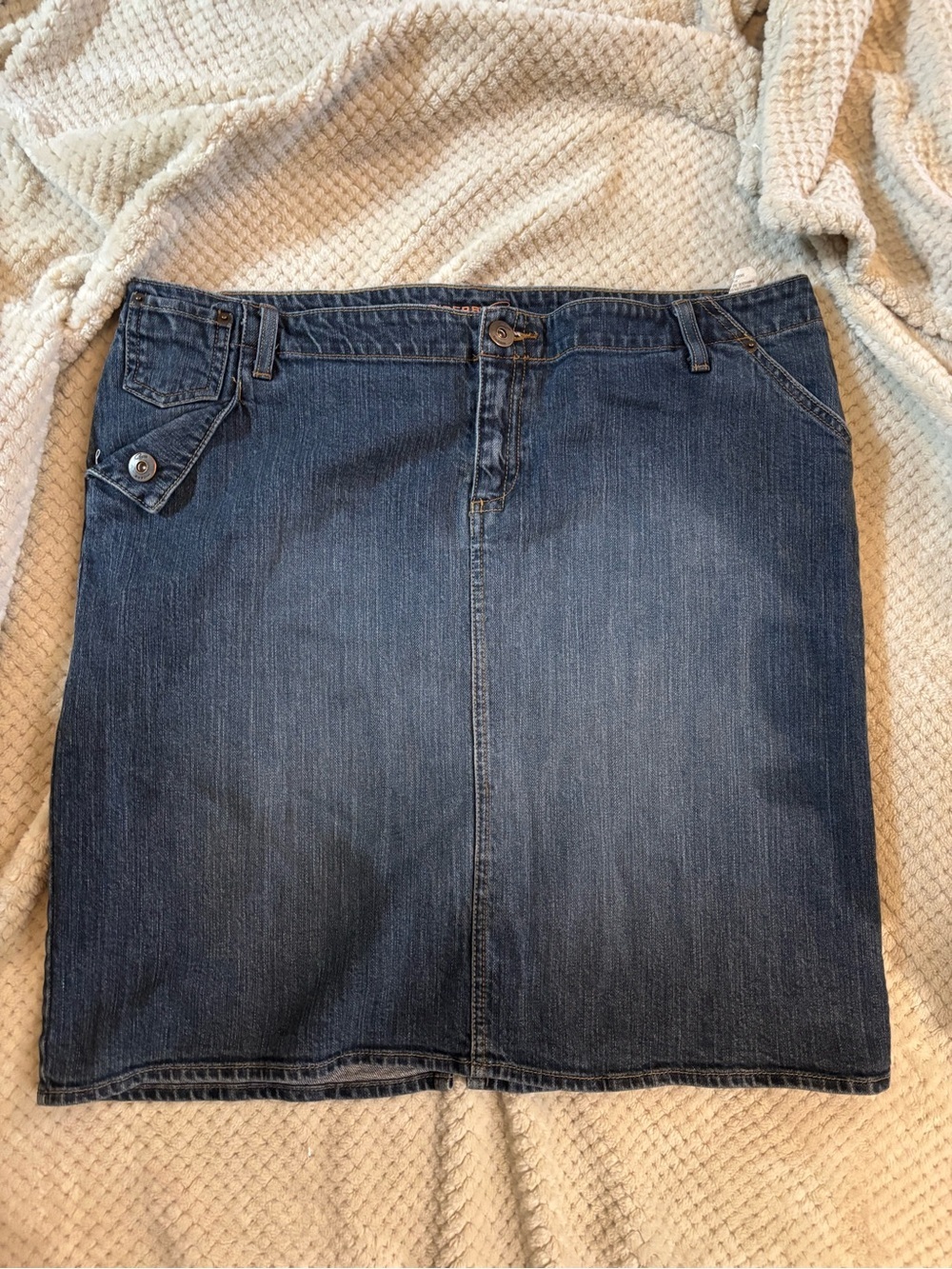 Riders by Lee Indigo Denim Mini Skirt Size 17/18 - Vintage piece